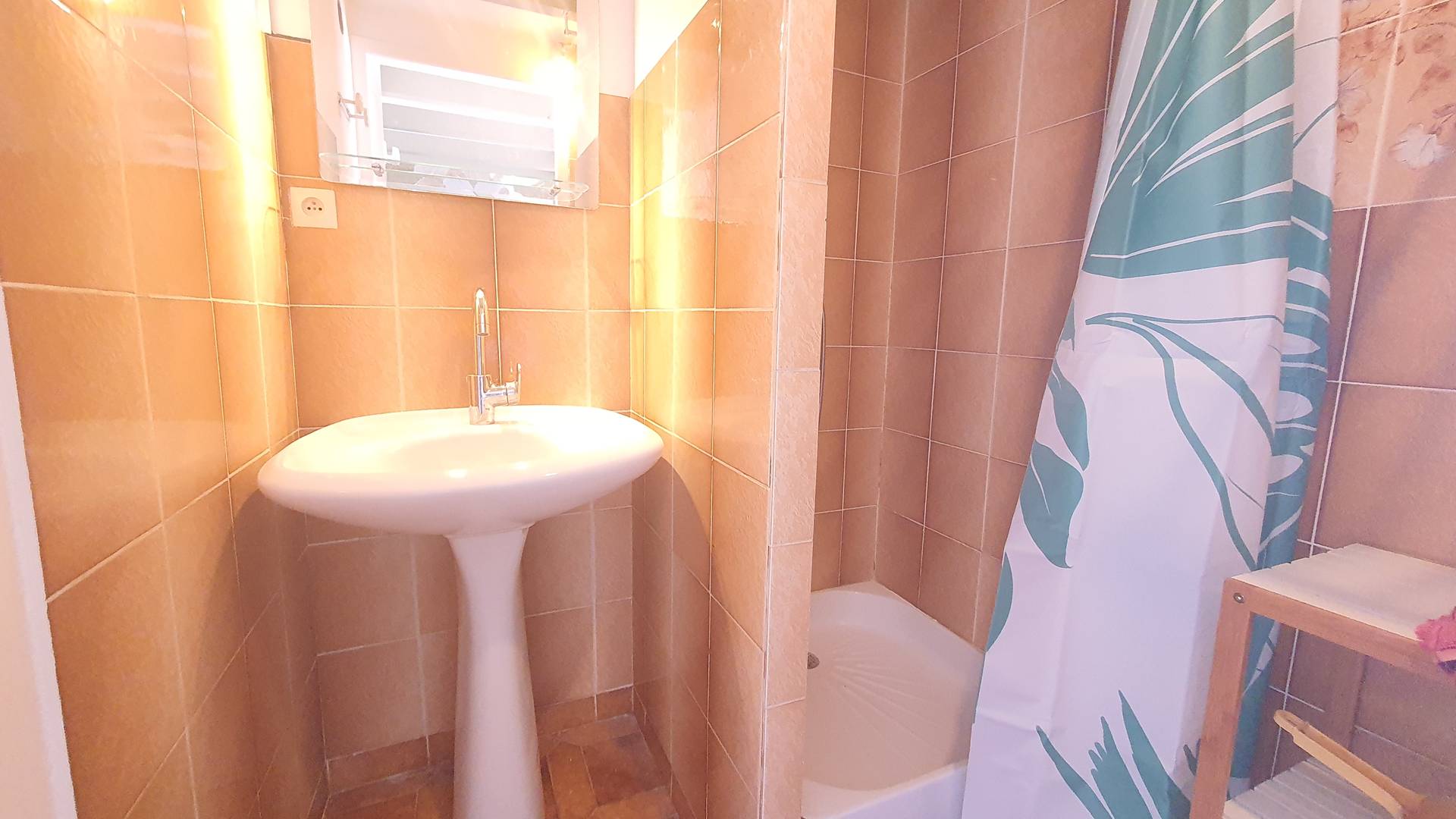 Photo 6
